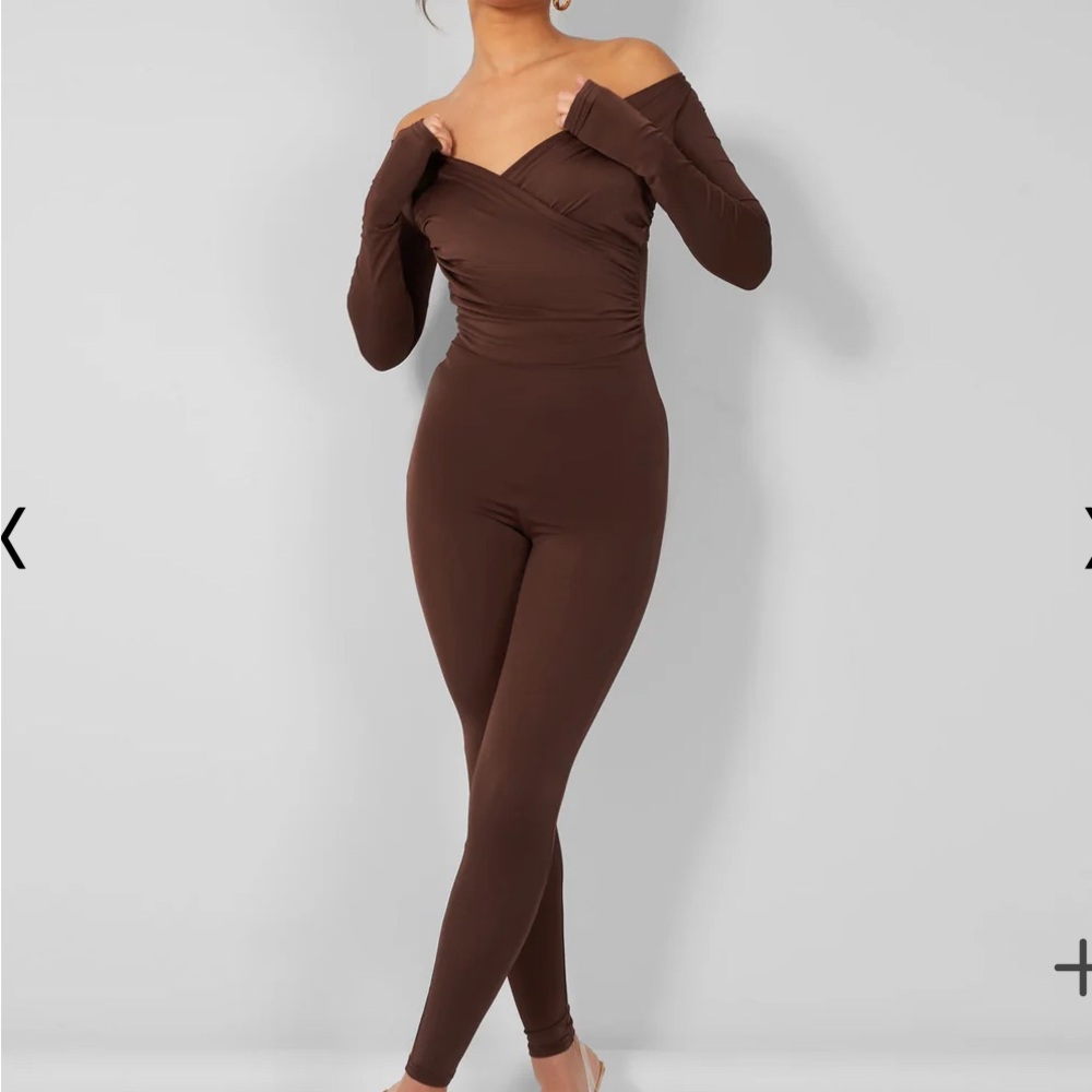 Chic Off-Shoulder Ruched Long Sleeve Open Back Brown Jumpsuit